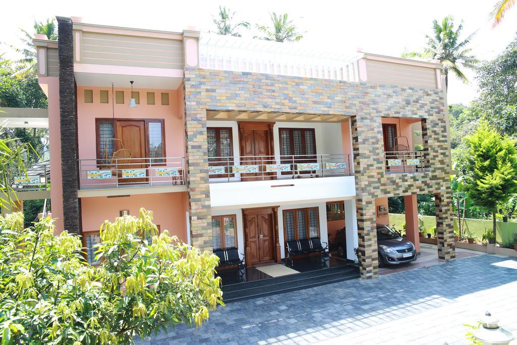 Periyar Villa Home Stay - 테카디 외부 사진